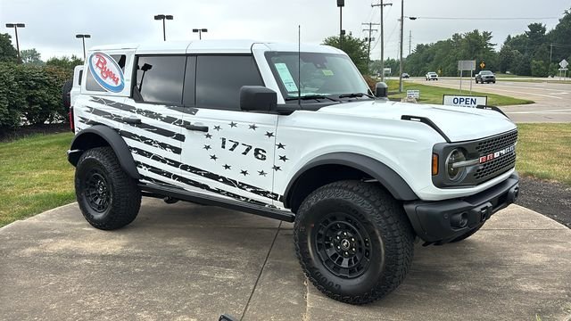 New 2026 Oxford White Ford Badlands image 11