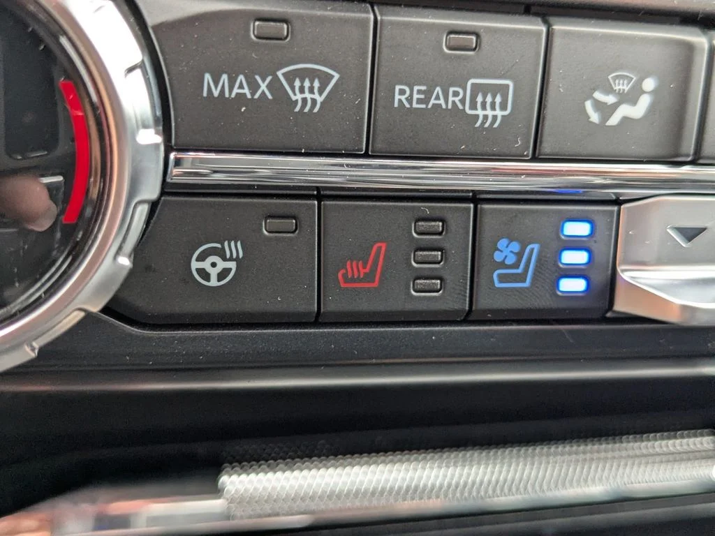 New 2026 Oxford White Ford Lariat image 24