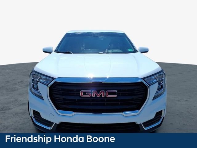 Used 2023 White GMC SLE image 4