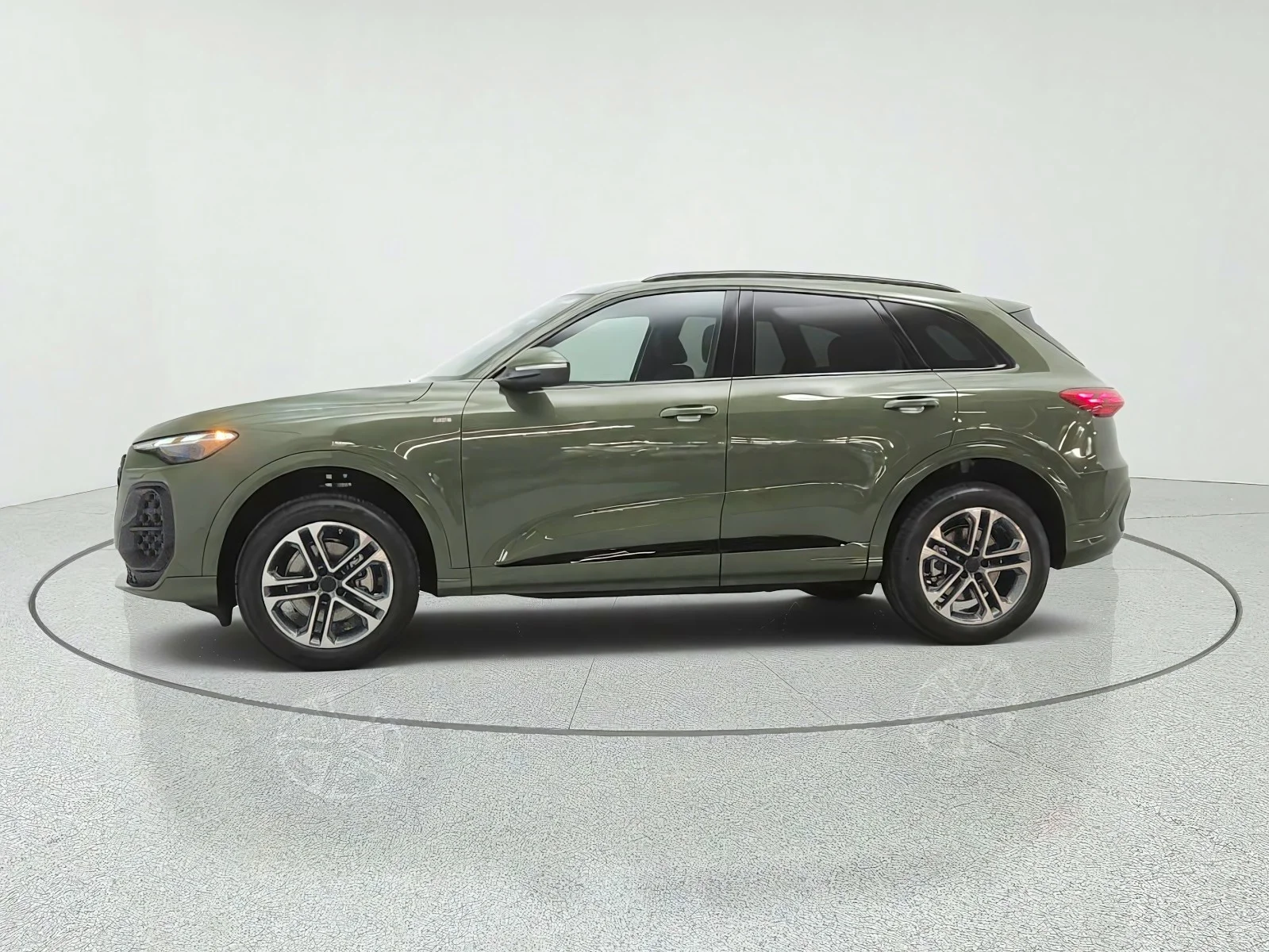 New 2026 District Green Metallic Audi Premium 2.0 TFSI quattro image 8