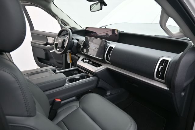 New 2027 Star White Metallic Tri-Coat Ford MAX Active image 28