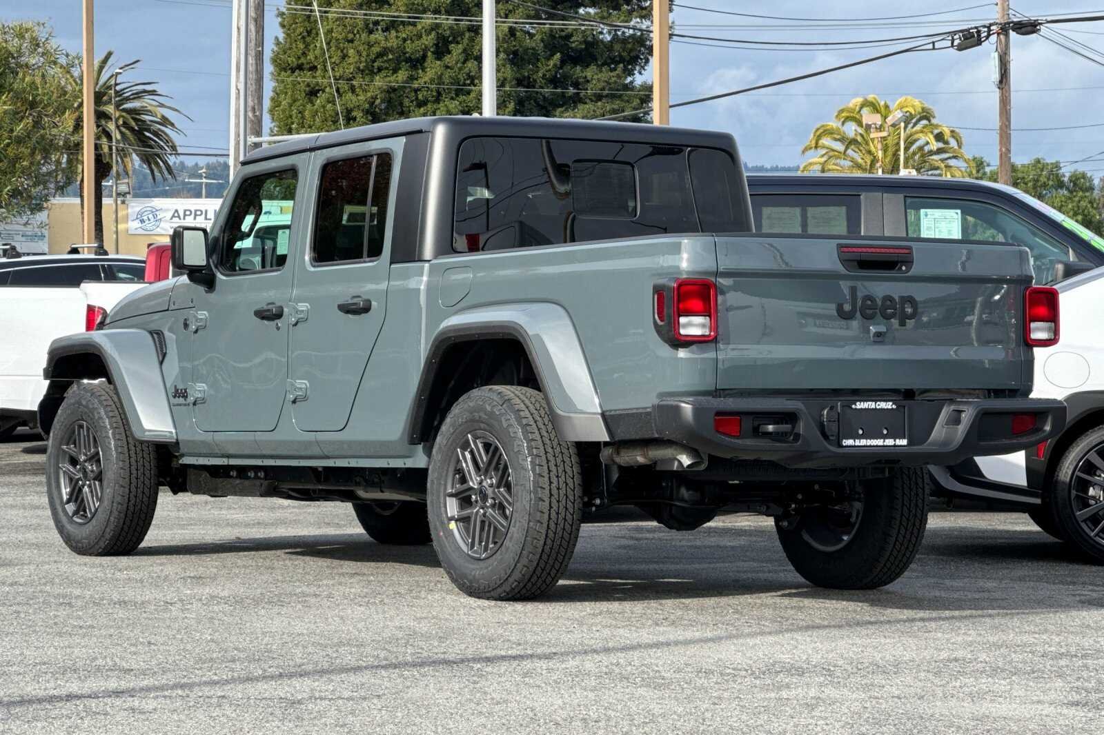 New 2026 Anvil Clear-Coat Exterior Paint Jeep Sport S image 6