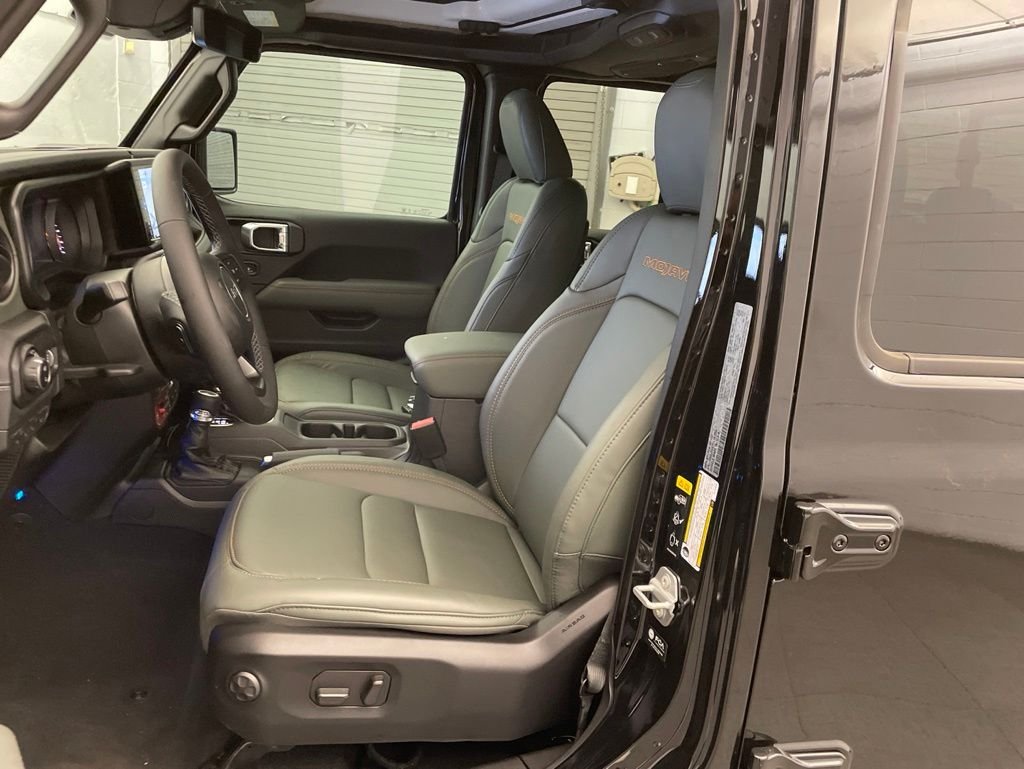 New 2026 Black Clear-Coat Exterior Paint Jeep Mojave X image 16