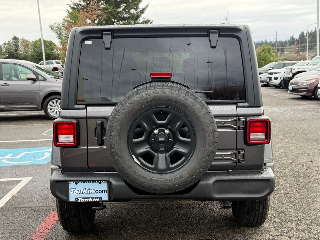 New 2026 Granite Crystal Metallic Clearcoat Jeep Sport image 7
