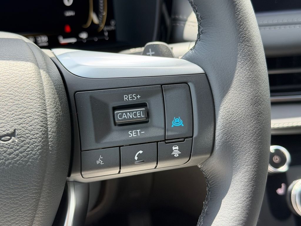 New 2027 RADIANT WHITE INFINITI Luxe AWD image 21