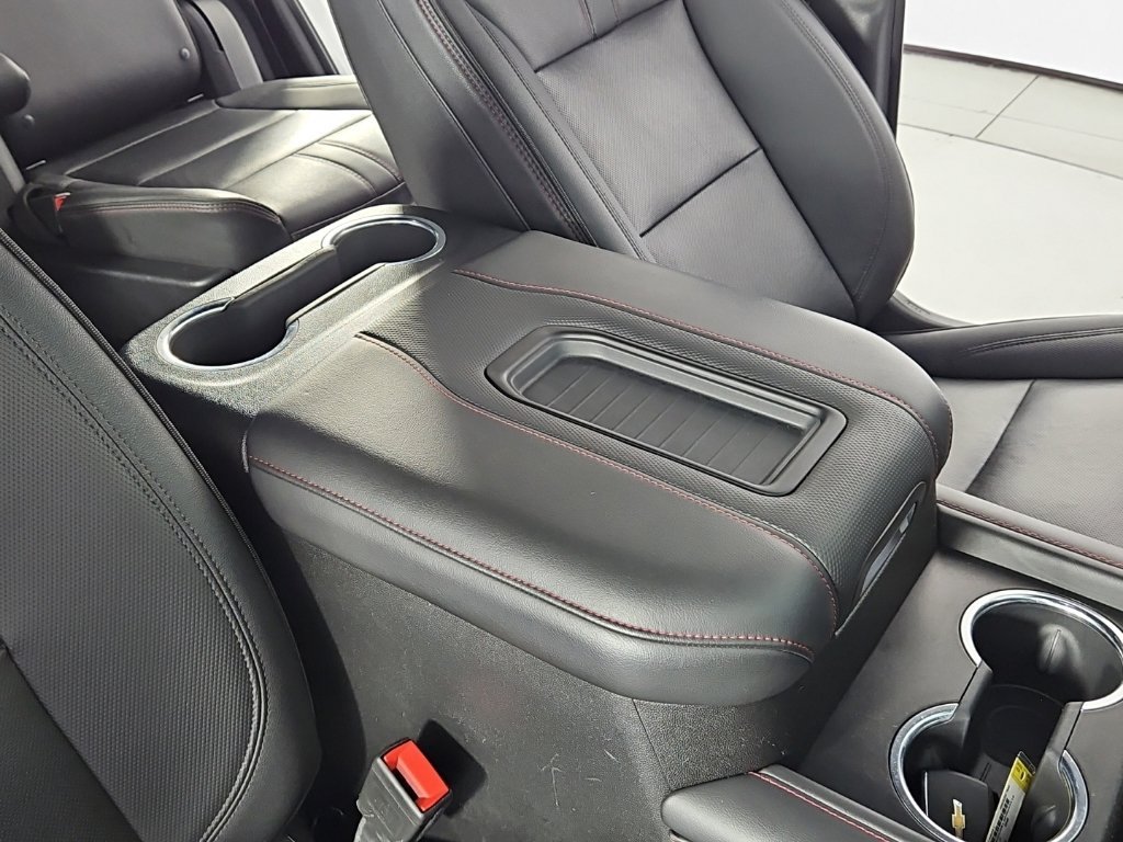 Used 2023 Pearl Chevrolet RST image 16