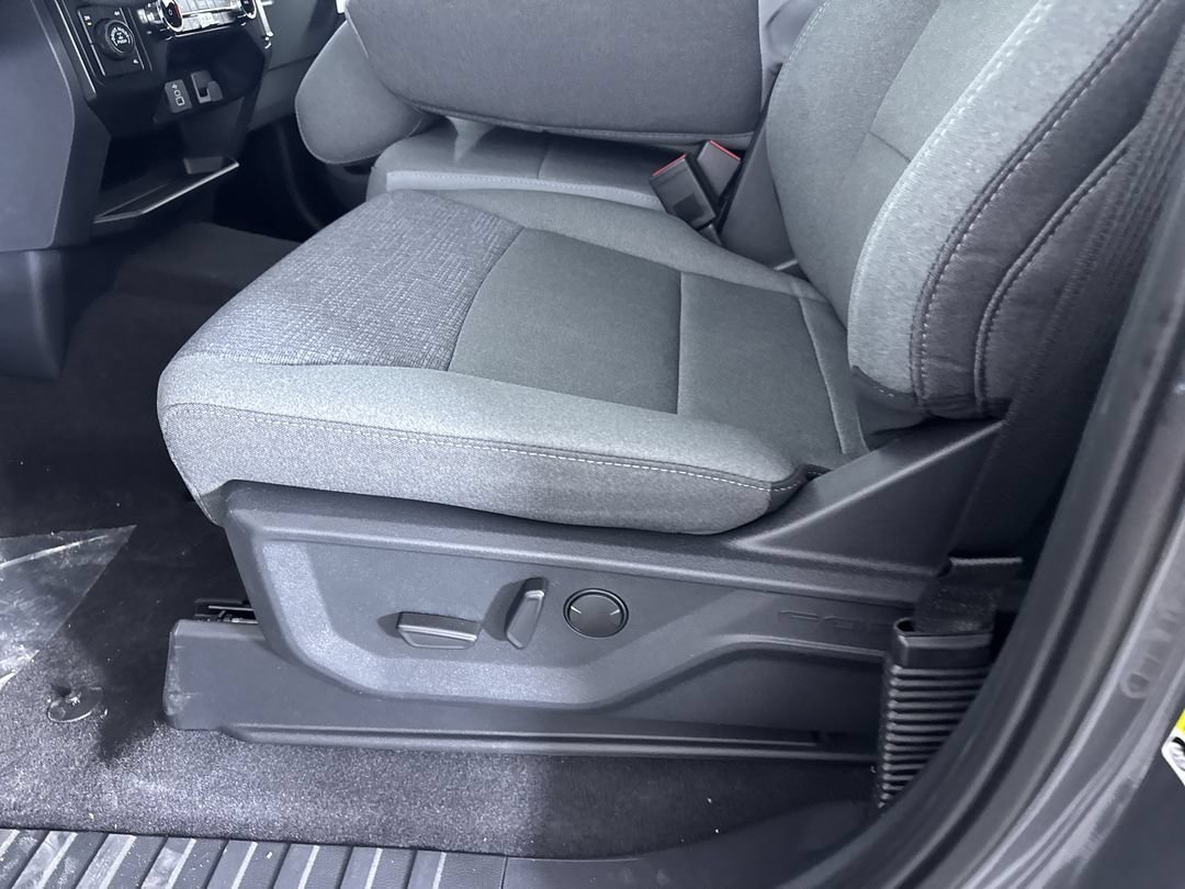 New 2026 Carbonized Gray Metallic Ford XLT image 13