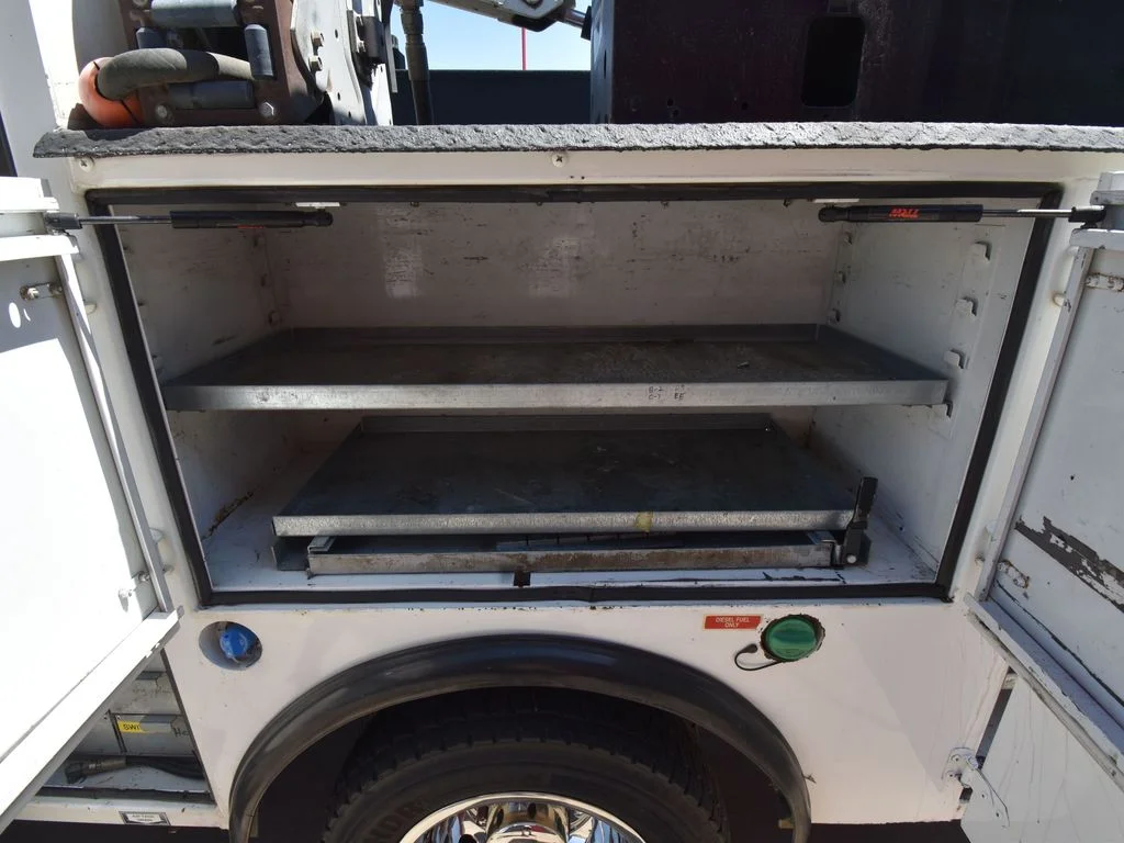 2014 Ford F-550 - Photo 42