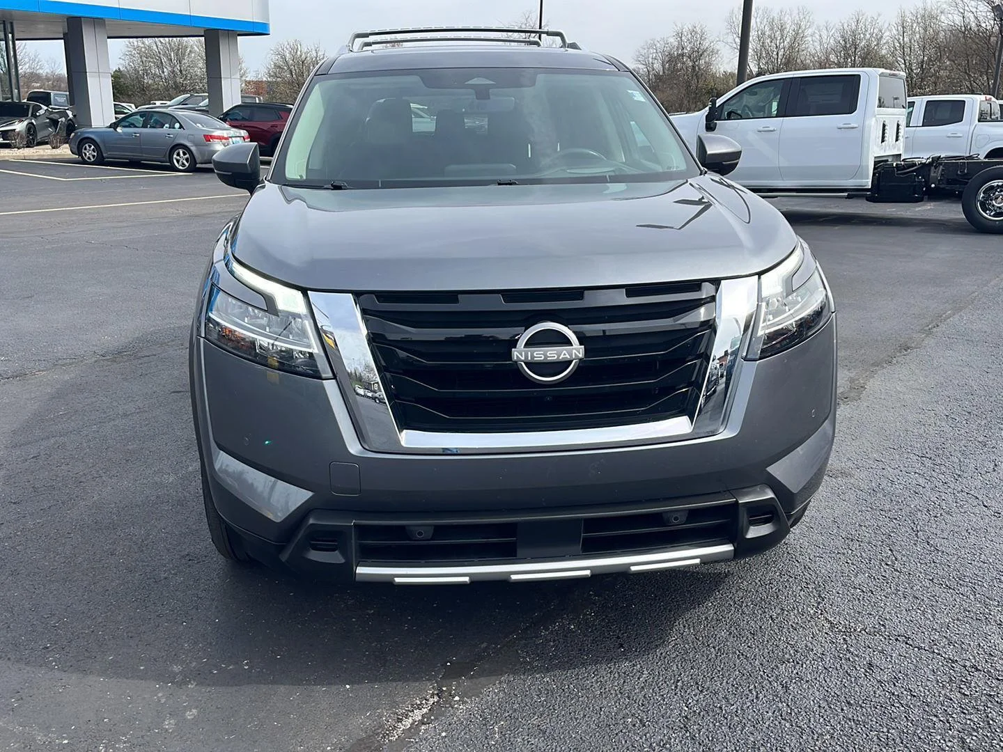 Used 2024 Gun Metallic Nissan Platinum image 8