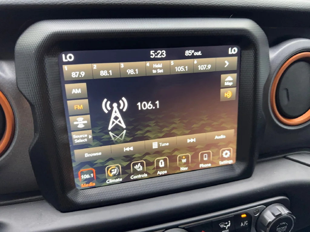 Used 2023 White Jeep Mojave image 63