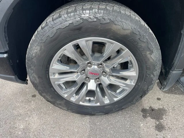 Used 2023 Black GMC Denali image 10