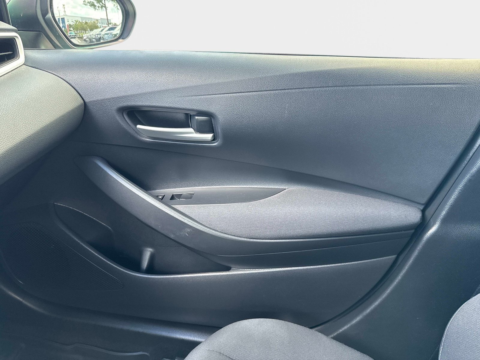 Used 2020 Classic Silver Metallic Toyota LE image 20