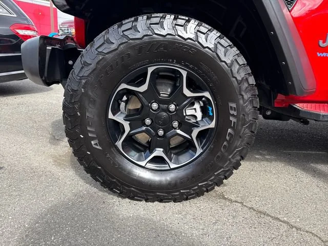 Used 2022 Firecracker Red Clearcoat Jeep Unlimited Rubicon 4xe image 28