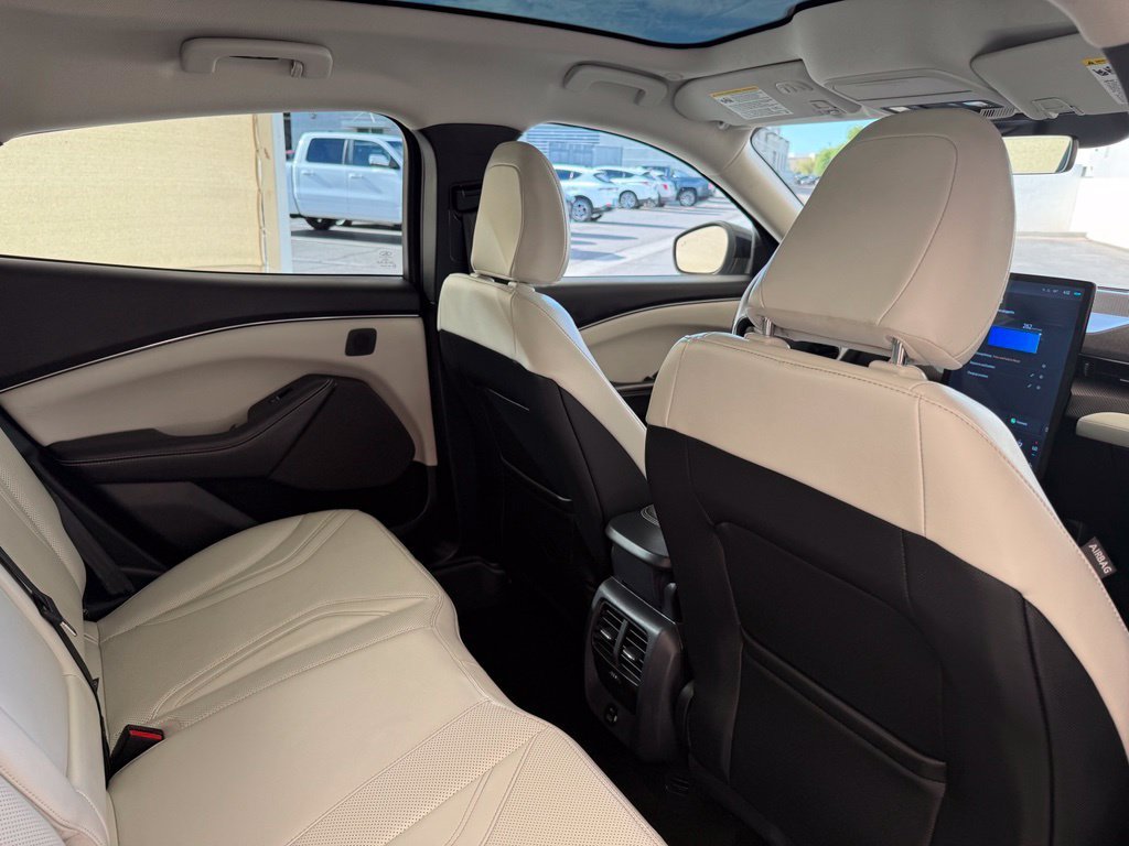 Used 2023 Vapor Blue Ford Premium image 15