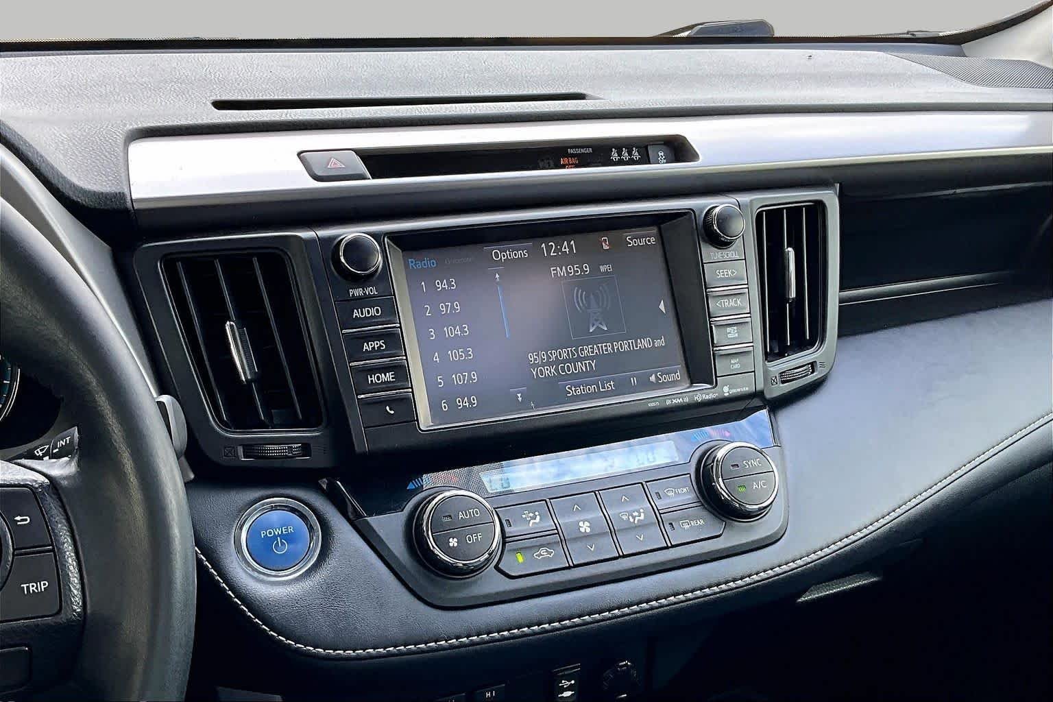 Used 2017 Silver Sky Metallic Toyota Limited image 7