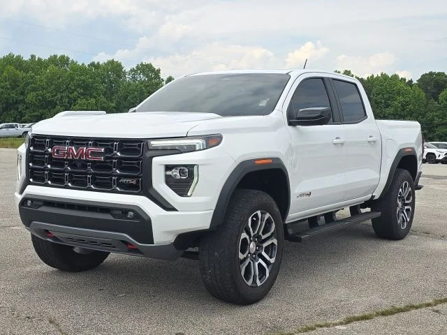 2024 GMC Canyon 4WD AT4 Crew Cab Short Box's photo