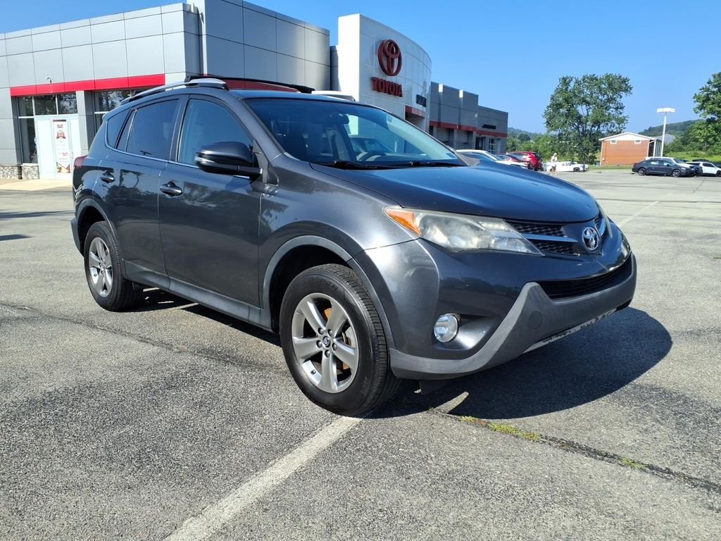 Used 2015 Toyota RAV4 XLE with VIN 2T3RFREV2FW242193 for sale in Indiana, PA