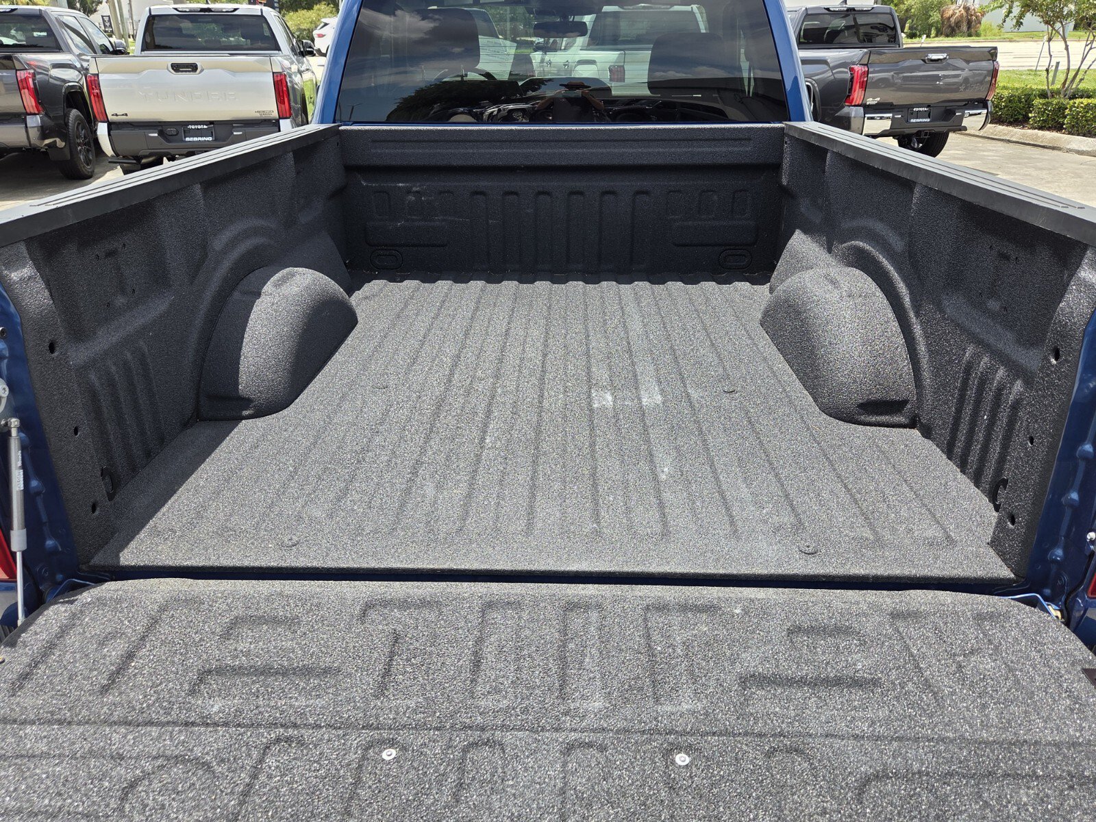Used 2023 Blue Metallic Ford XL image 6