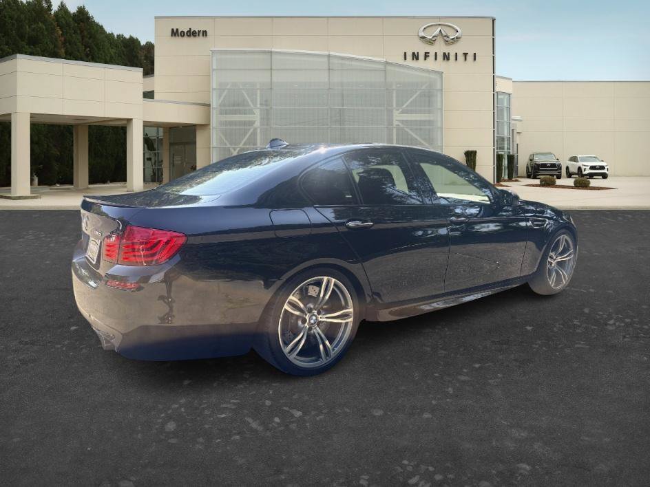 Used 2015 Black Sapphire Metallic BMW Base image 5