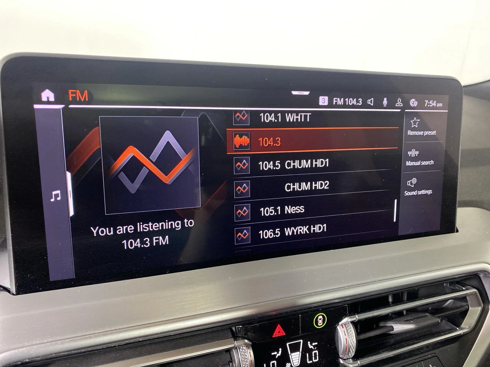 Used 2022 Mineral White Metallic BMW xDrive30i image 21