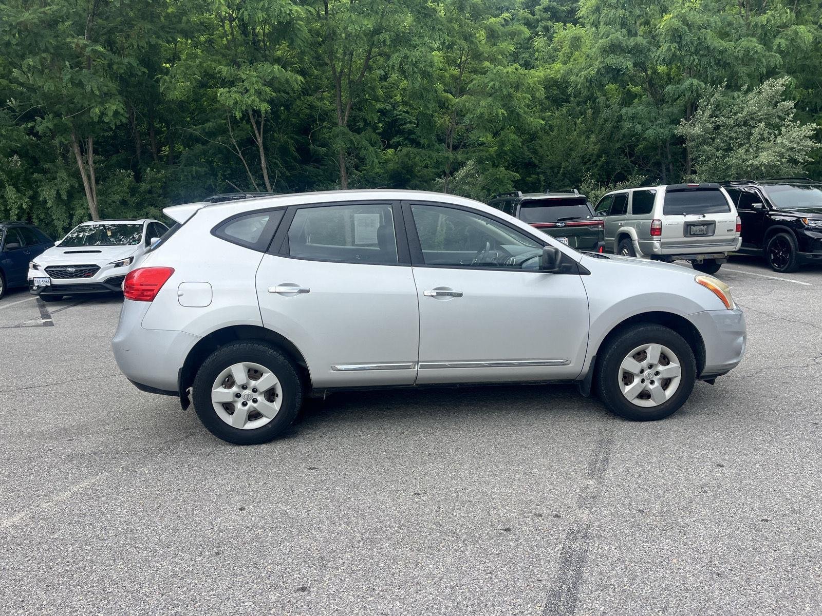 Used 2012 Brilliant Silver Nissan S image 8