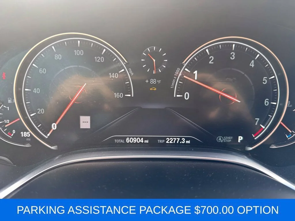 Used 2019 Gray BMW xDrive image 7