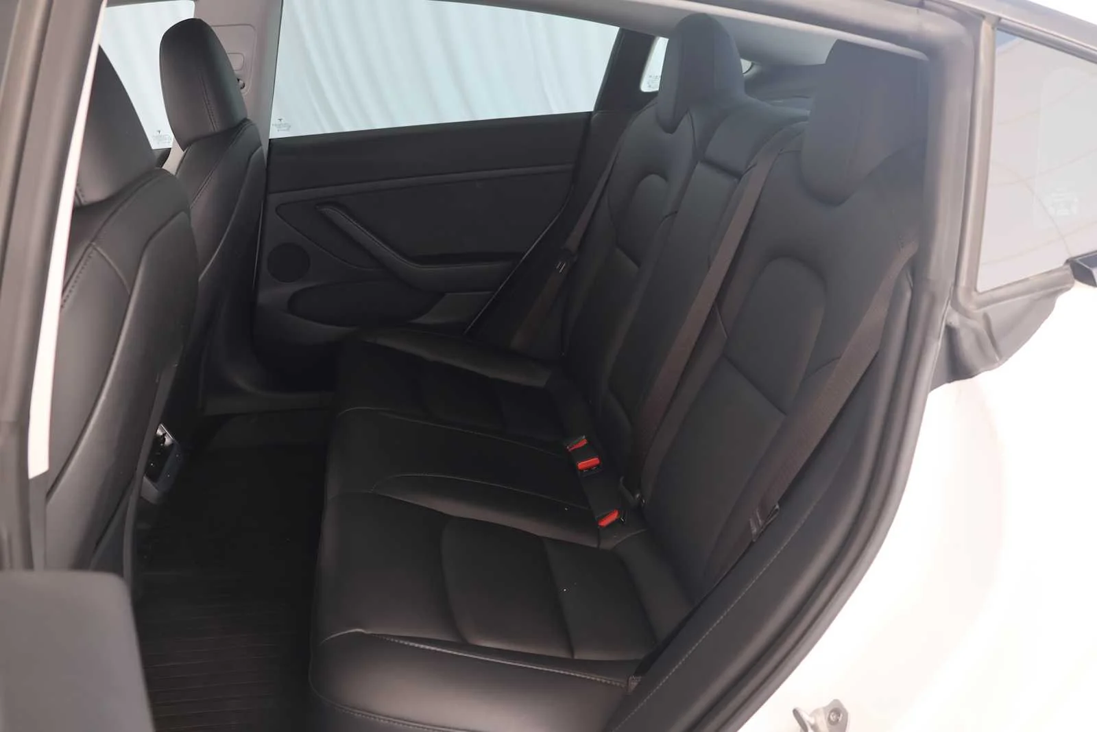 Used 2023 Pearl White Multi-Coat Tesla  image 21