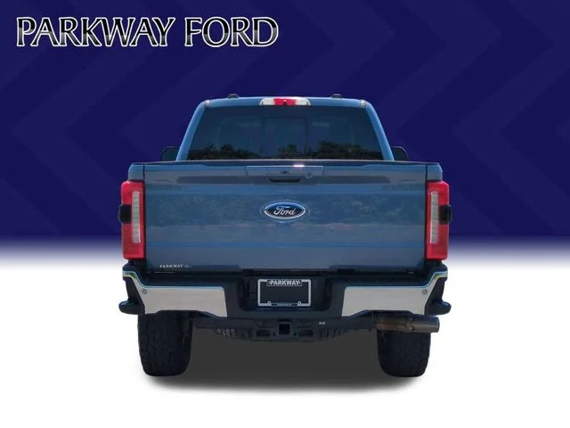 Used 2023 Gray Ford Lariat image 4