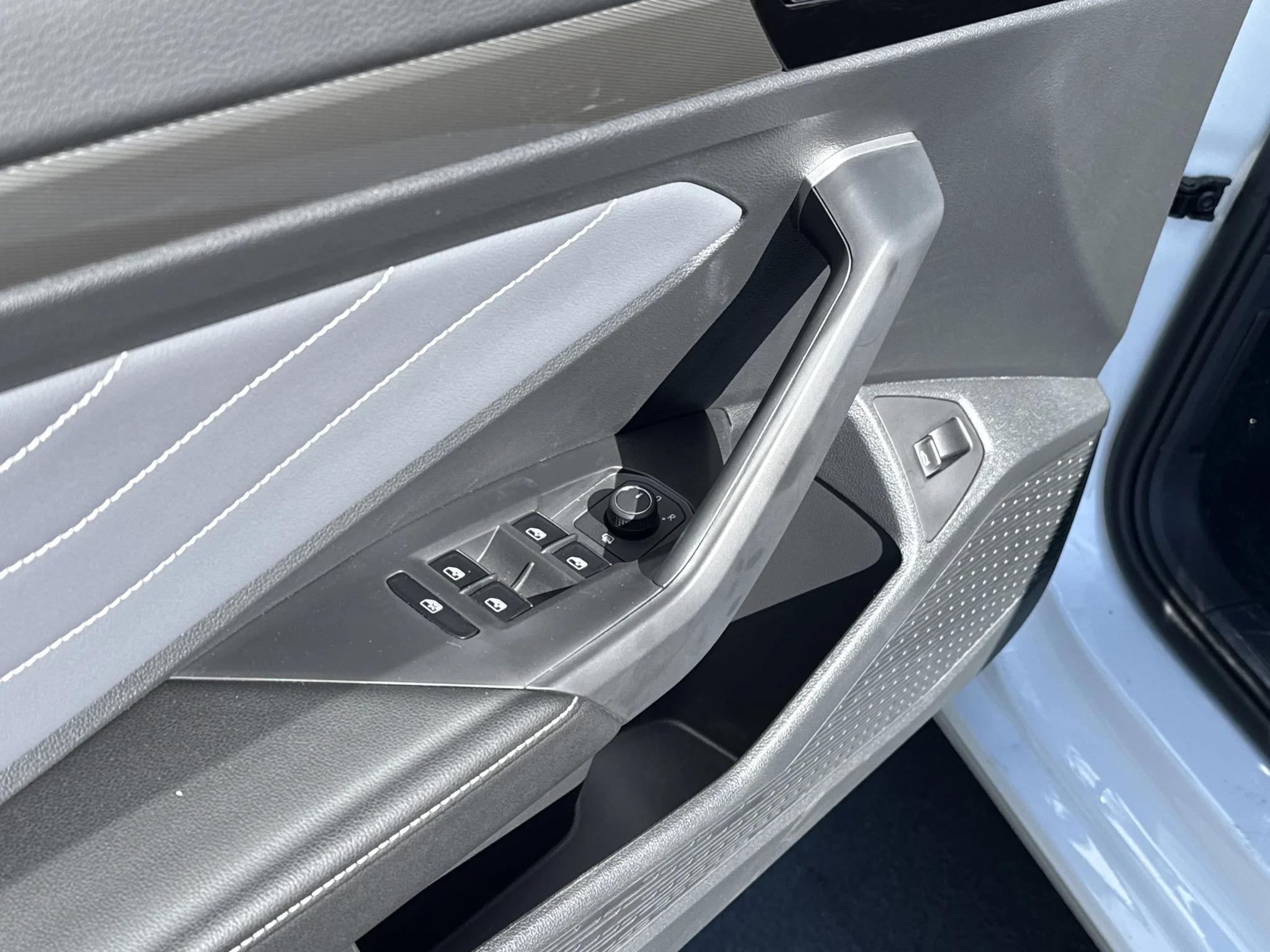 New 2026 Opal White Pearl Volkswagen SEL image 13