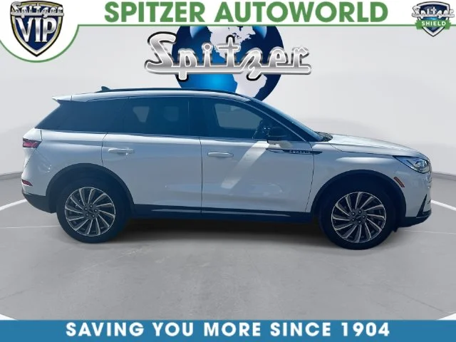 Used 2025 White Lincoln Reserve image 11