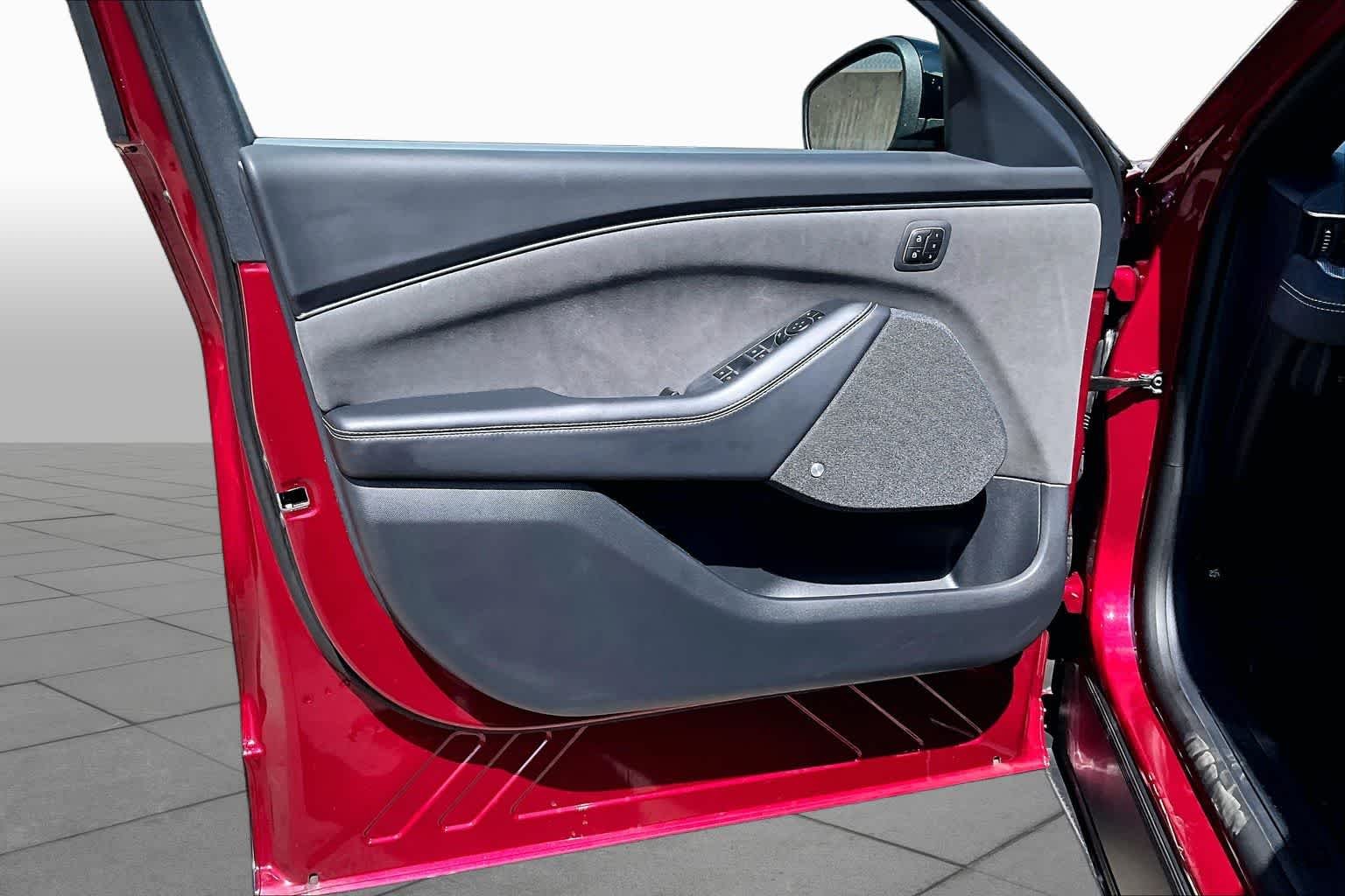 Used 2025 Molten Ford GT image 21