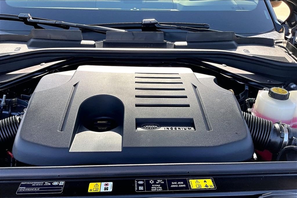 New 2026 Varesine Blue Metallic Land Rover SE image 11