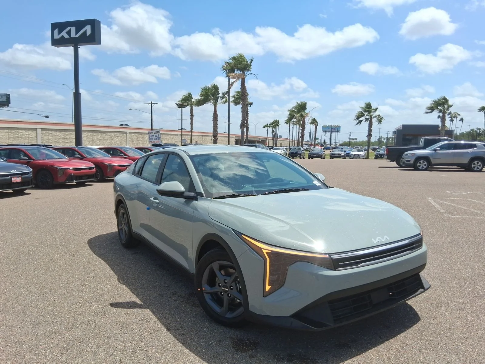 2026 Kia K4 LXS AT's photo