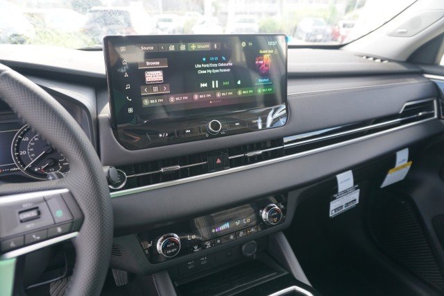 2025 Mitsubishi Outlander SE - Photo 32
