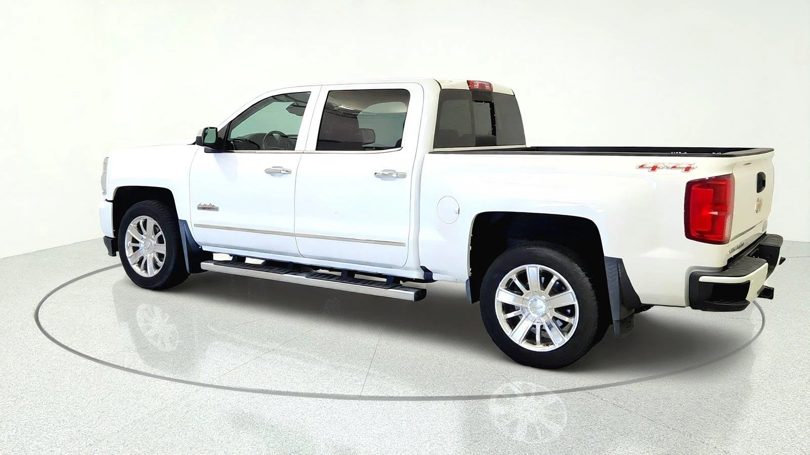 Used 2016 IRIDESCENT PEARL TRICOAT Chevrolet High Country image 6