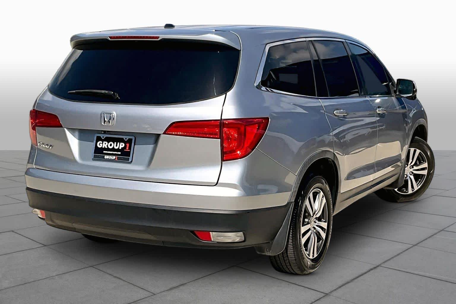 Used 2018 Lunar Silver Metallic Honda EX-L image 13