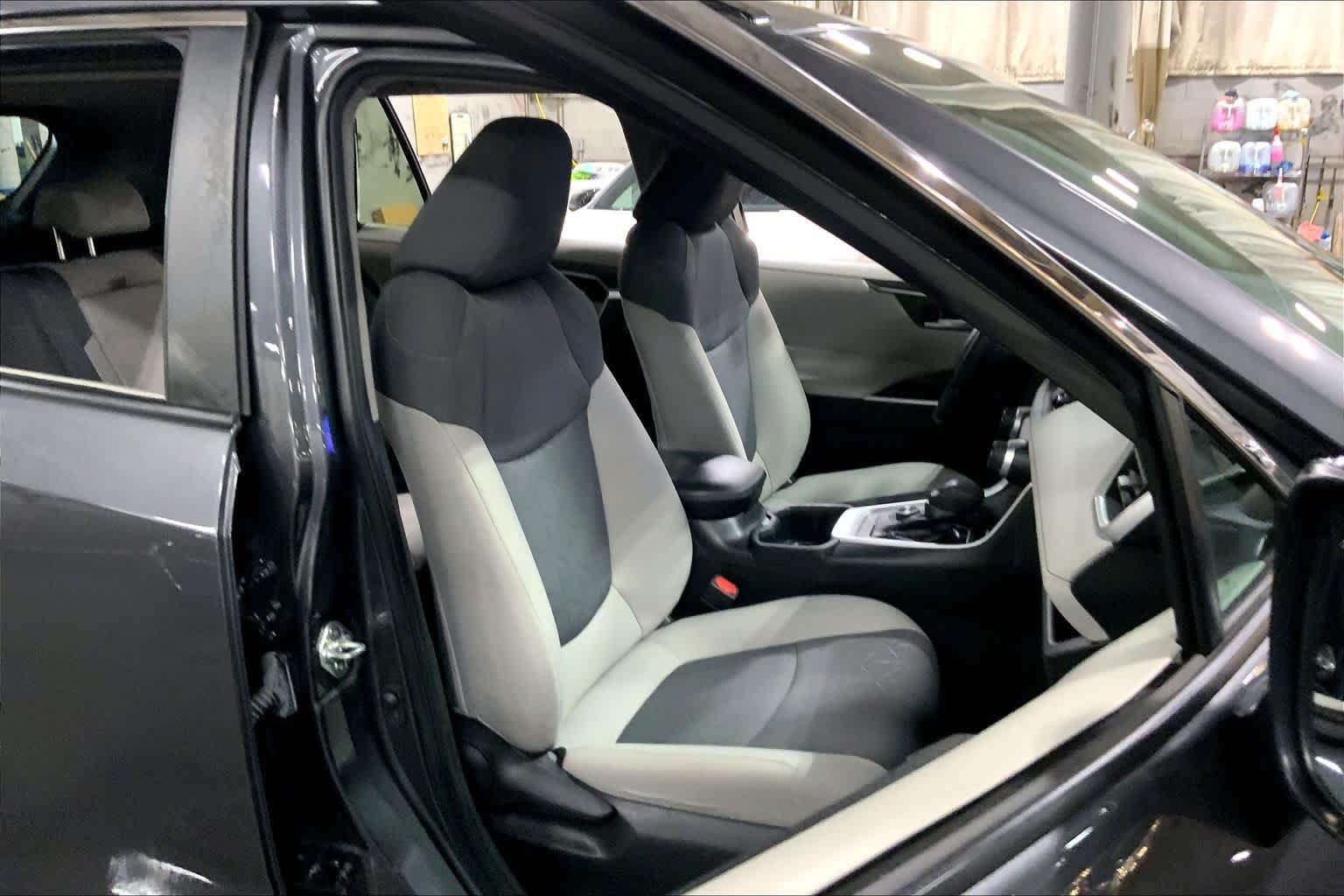 Used 2024 Magnetic Gray Metallic Toyota Hybrid XLE image 9