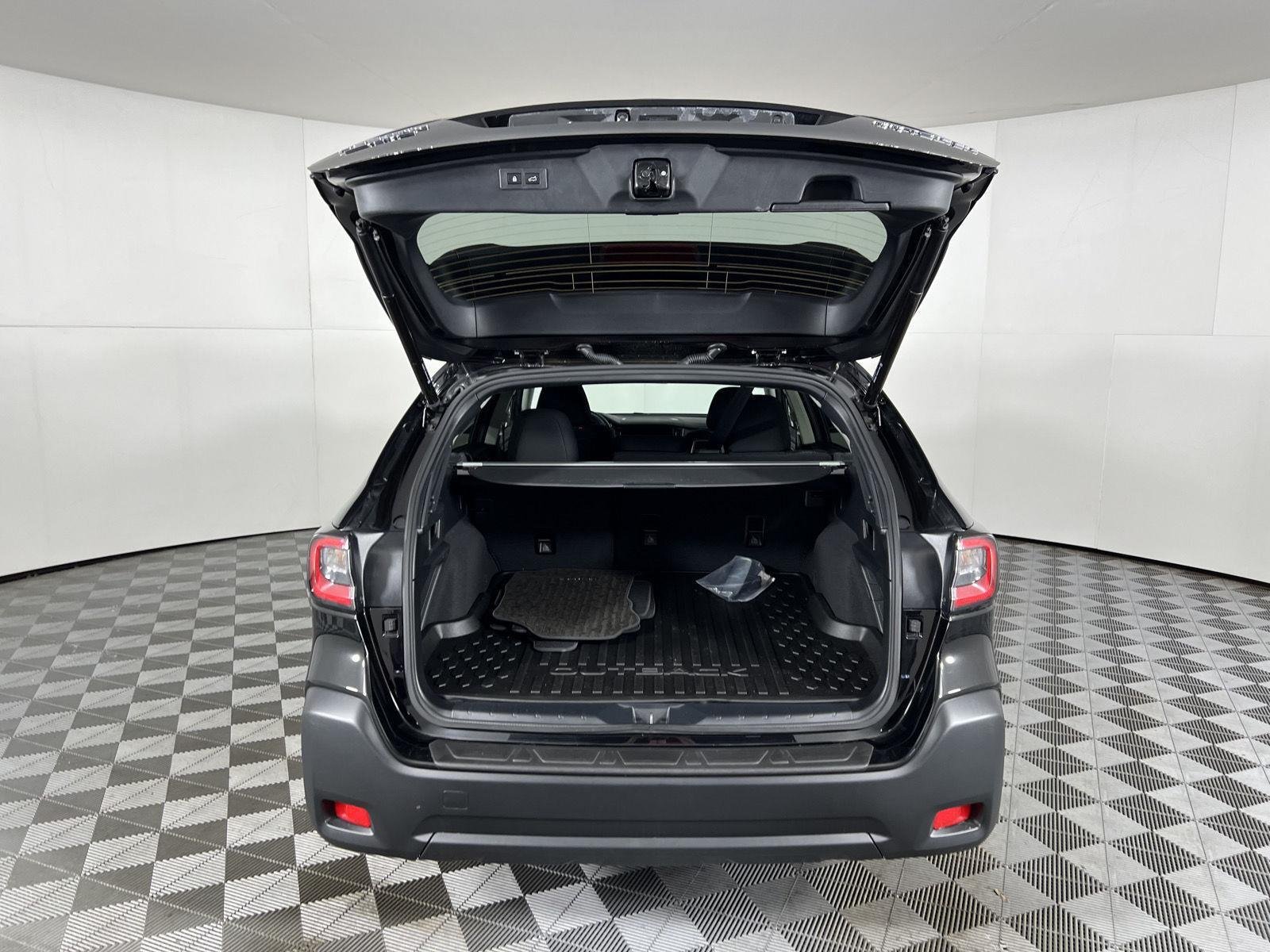 2025 Subaru Outback Premium - Photo 29