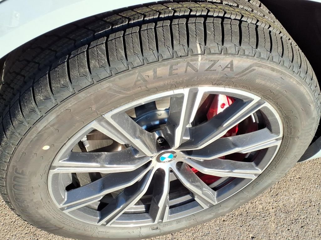 New 2026 Brooklyn Grey Metallic BMW xDrive40i image 16