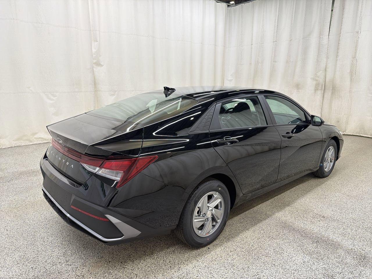 New 2026 Abyss Black Hyundai SE image 8
