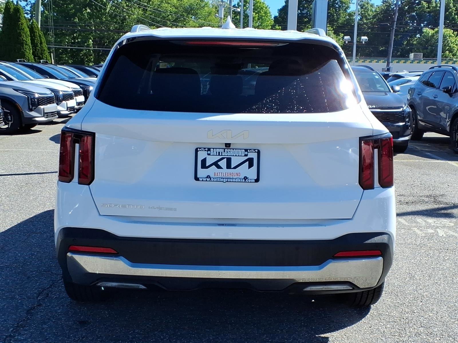 Certified Used 2024 Glacial White Pearl Kia S image 23