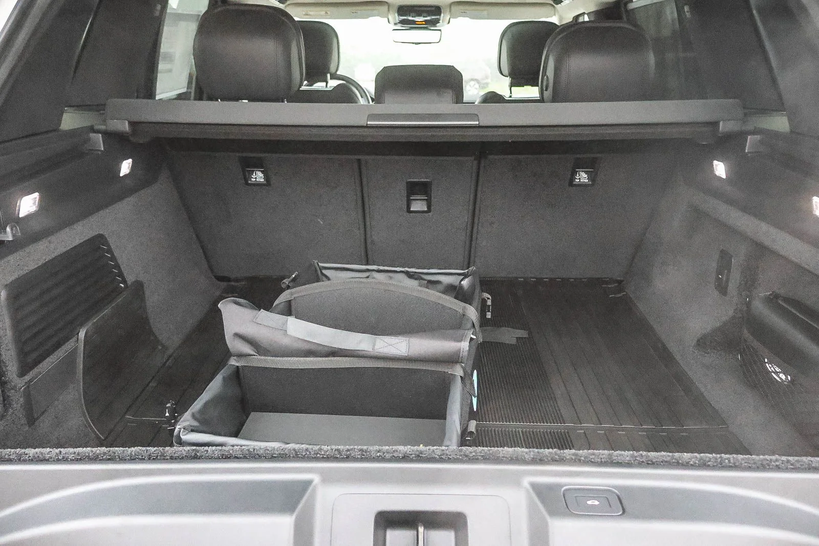 2025 Land Rover Range Rover SE - Photo 35