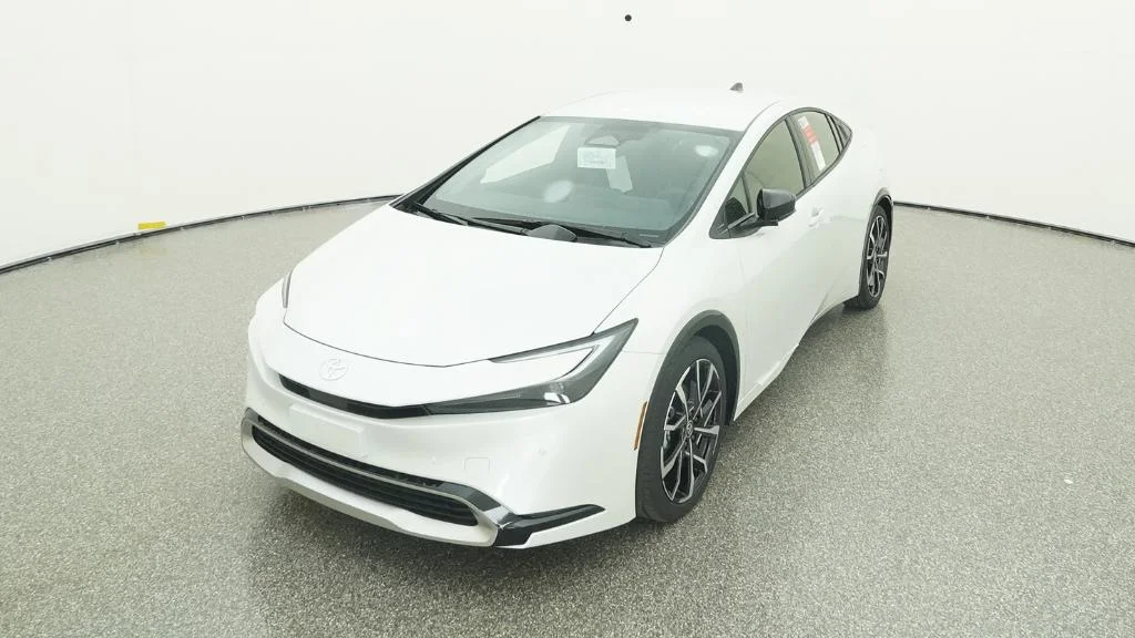 New 2026 Wind Chill Pearl Toyota XSE image 18