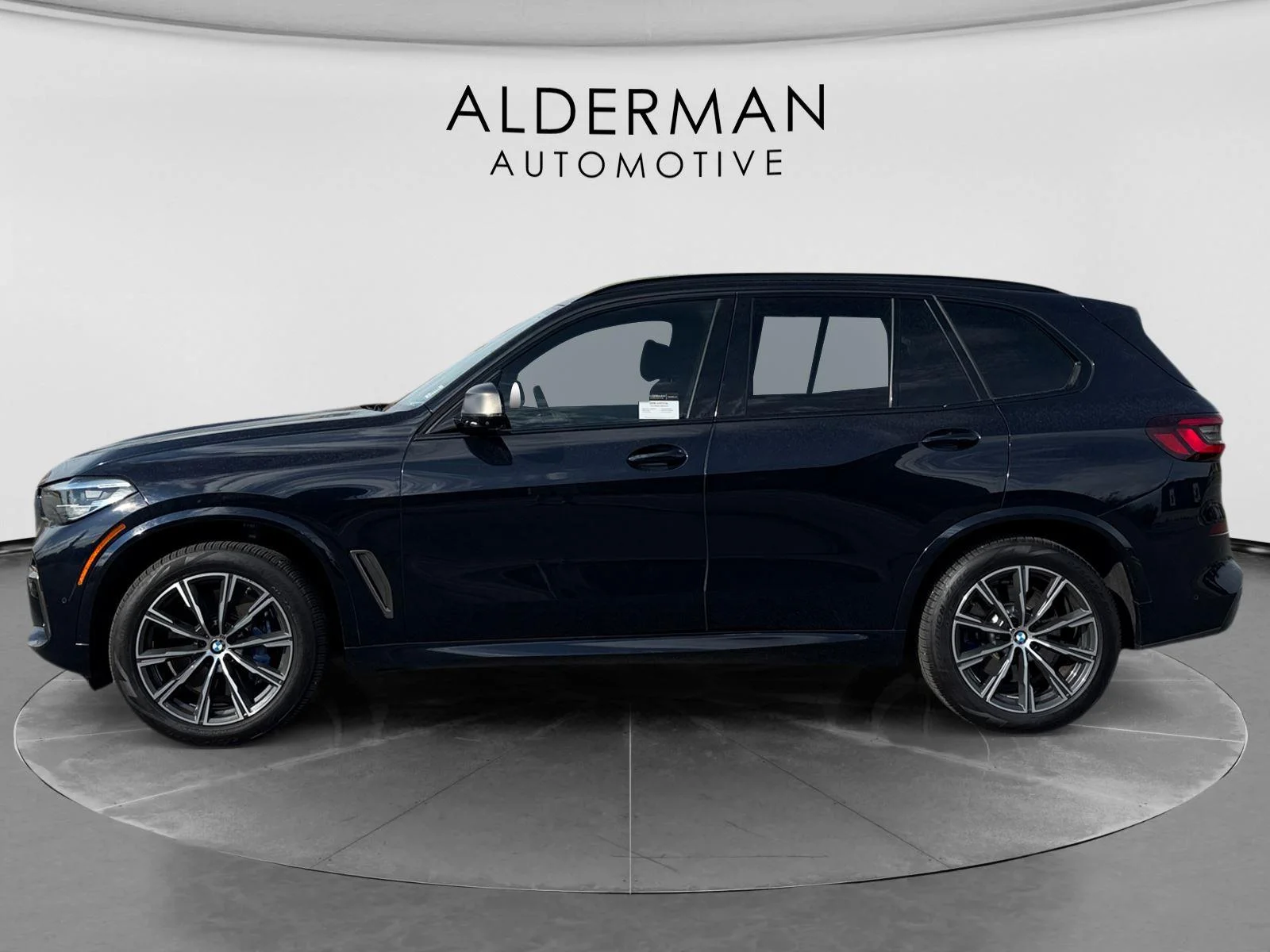 Used 2022 Carbon Black Metallic BMW M50i image 2
