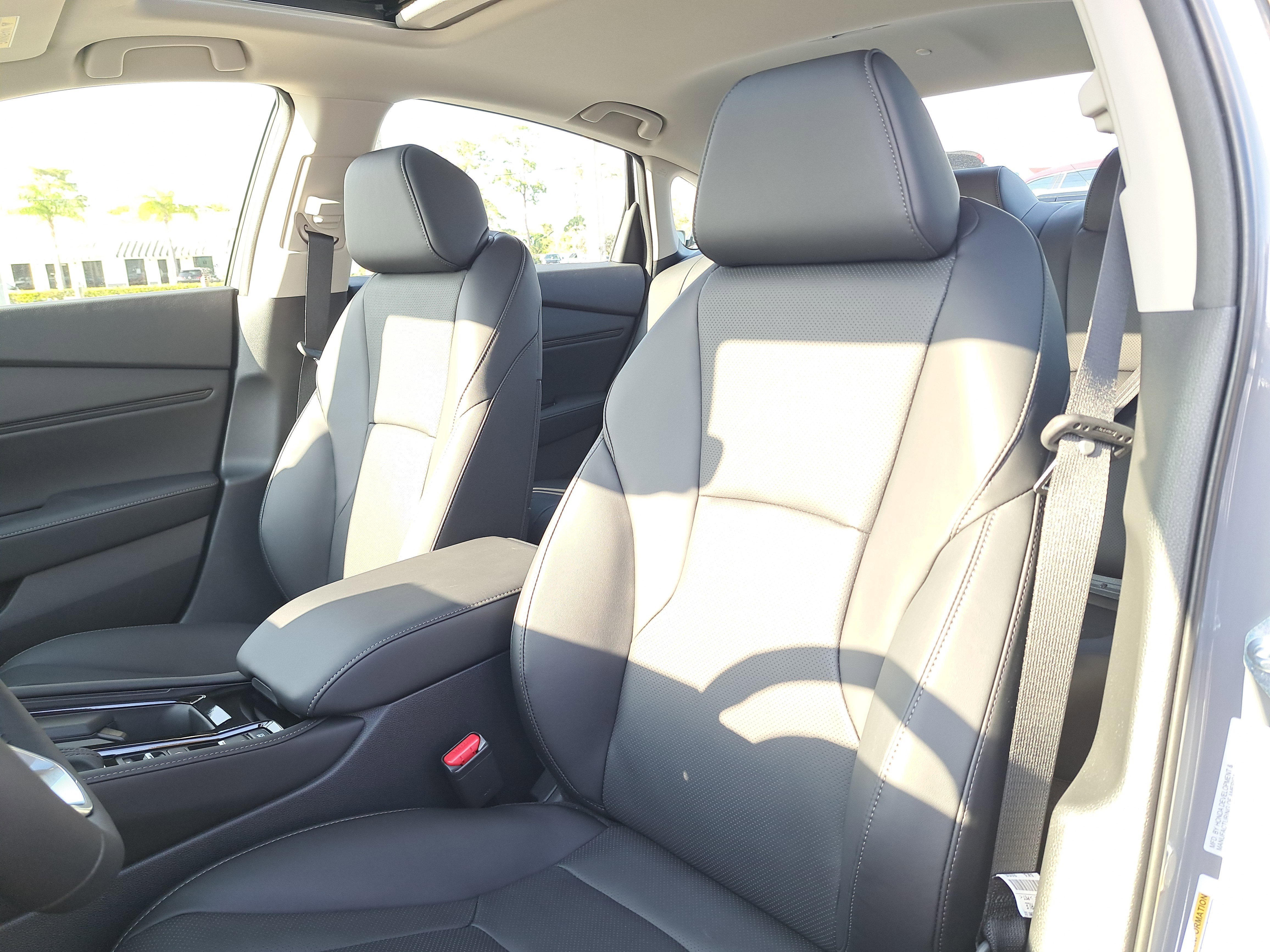 New 2026 Urban Gray Pearl Honda Touring image 18