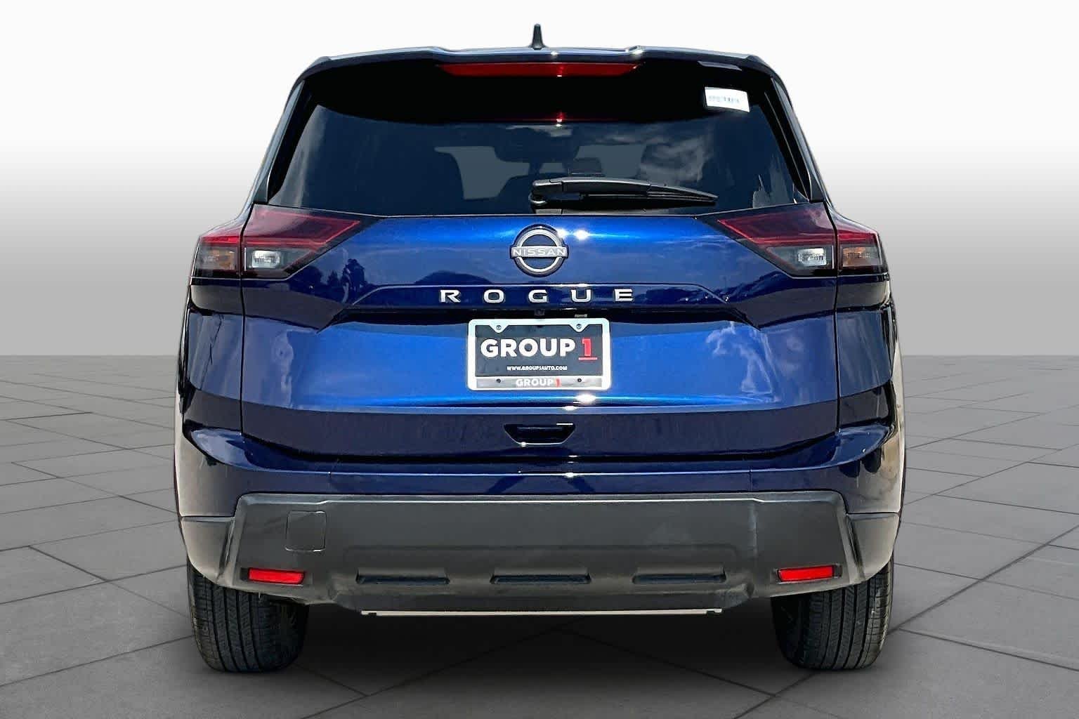 Used 2026 Deep Ocean Blue Pearl Nissan SV image 5