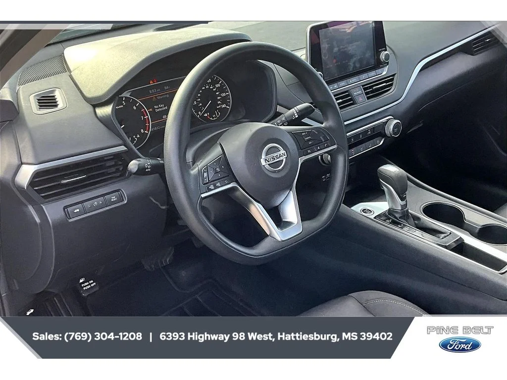 Used 2019 Super Black Nissan 2.5 S image 12