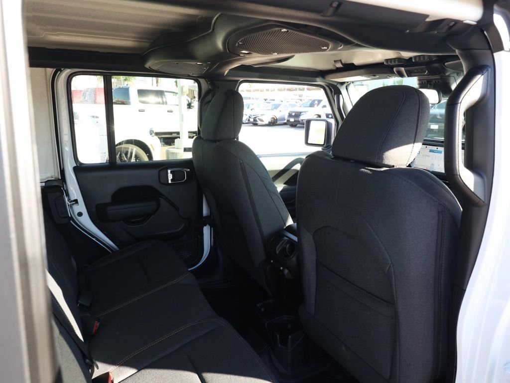 New 2026 Bright White Clear-Coat Exterior Paint Jeep Sport S image 16