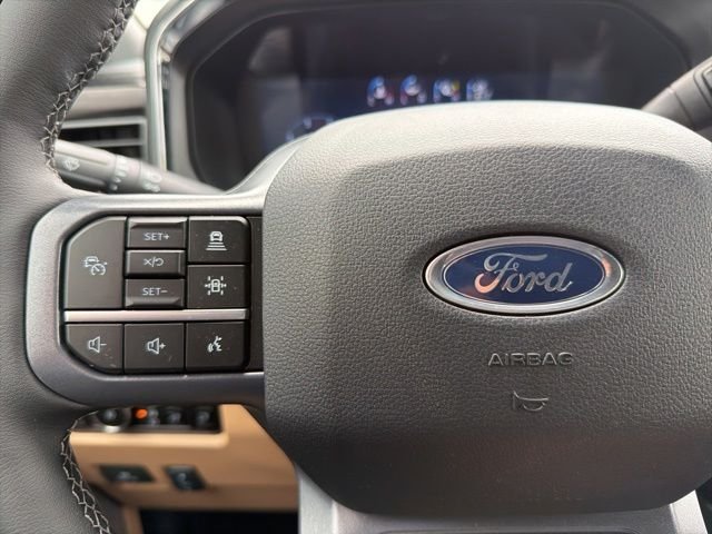 New 2026 Star White Metallic Tri-Coat Ford F-350® Lariat® image 25