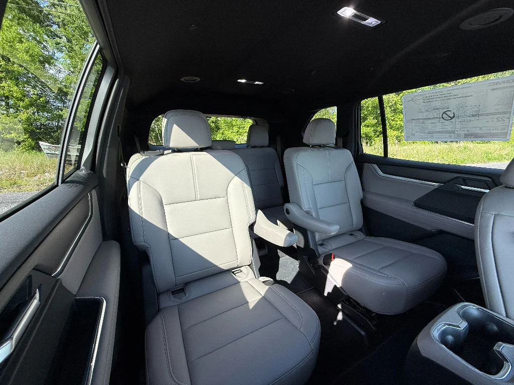 2026 GMC Acadia Elevation - Photo 27
